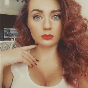 Meet your Posher, Briana